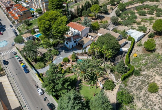 Herverkoop - Vrijstaande Villa -
Alcoy - Inland