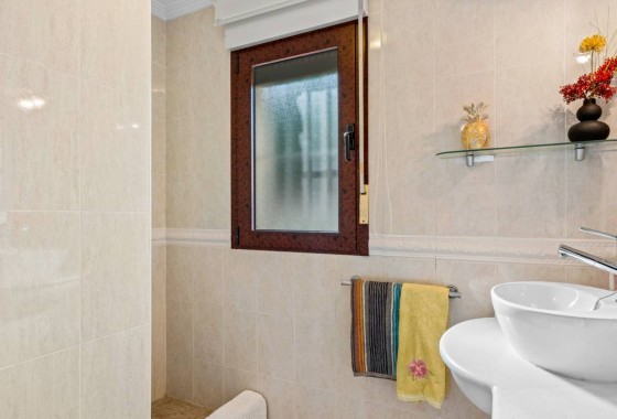 Herverkoop - Vrijstaande Villa -
Algorfa - Castillo de montemar