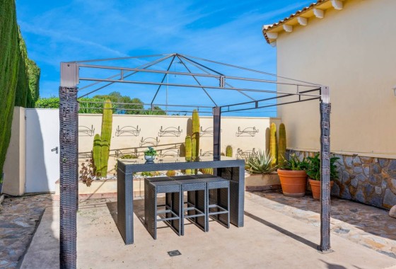 Herverkoop - Vrijstaande Villa -
Algorfa - Castillo de montemar