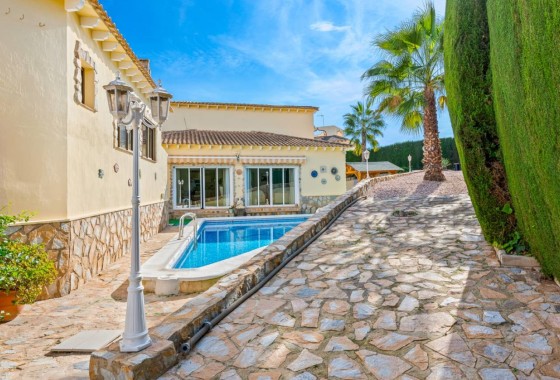 Herverkoop - Vrijstaande Villa -
Algorfa - Castillo de montemar