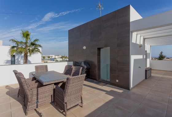 Venta - Chalet Independiente -
Orihuela Costa - Costa Blanca