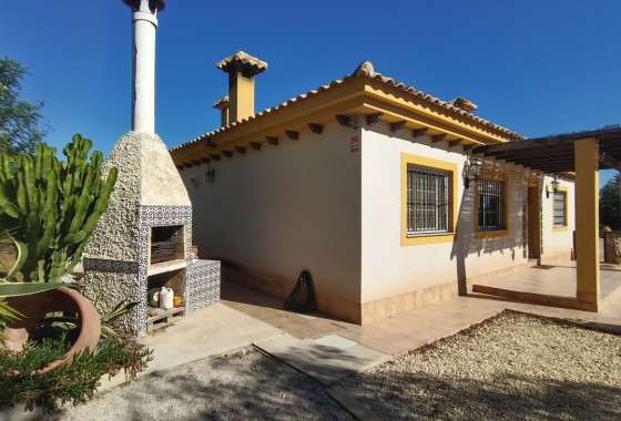 Resale - Freistehende Villa -
Avileses - Inland
