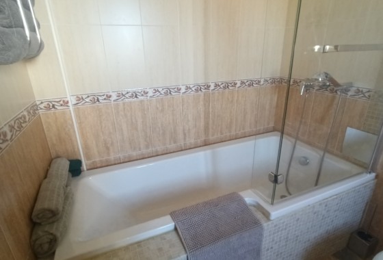 Resale - Freistehende Villa -
Avileses - Inland
