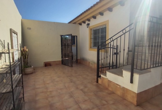 Resale - Freistehende Villa -
Avileses - Inland