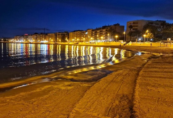 Sprzedaż - Apartament / Mieszkanie -
Torrevieja - Curva del Palangre