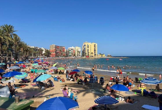 Sprzedaż - Apartament / Mieszkanie -
Torrevieja - Curva del Palangre