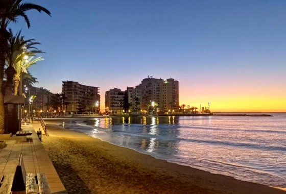 Sprzedaż - Apartament / Mieszkanie -
Torrevieja - Curva del Palangre