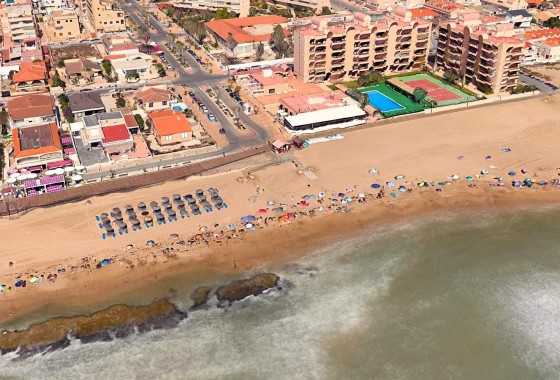Herverkoop - Stadswoning -
Torrevieja - La Mata