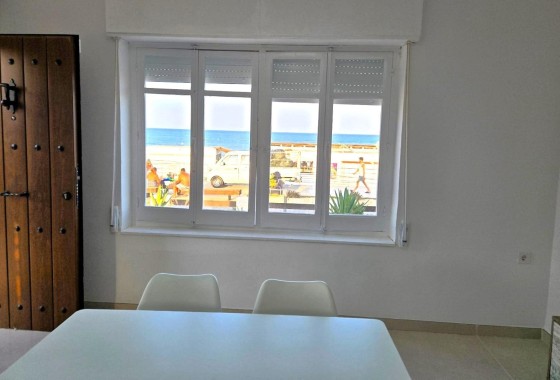 Herverkoop - Stadswoning -
Torrevieja - La Mata