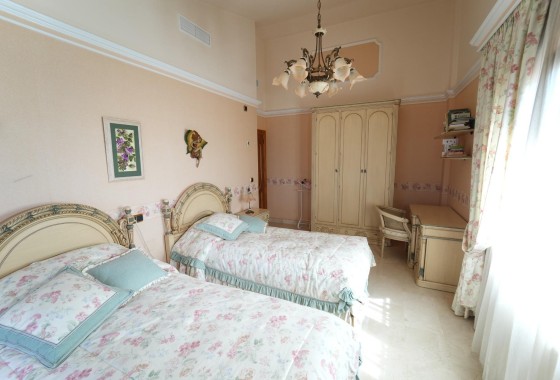 Herverkoop - Vrijstaande Villa -
Orihuela Costa - Campoamor