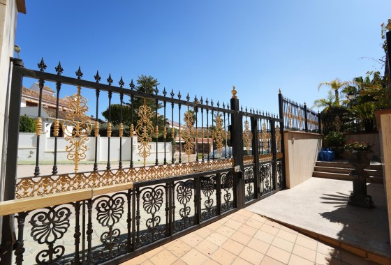Herverkoop - Vrijstaande Villa -
Orihuela Costa - Campoamor