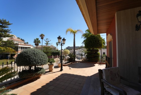 Herverkoop - Vrijstaande Villa -
Orihuela Costa - Campoamor