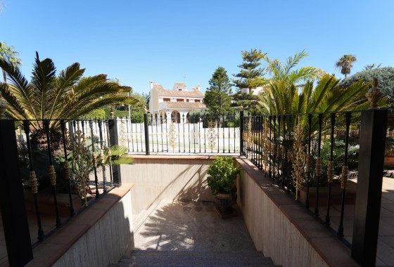 Herverkoop - Vrijstaande Villa -
Orihuela Costa - Campoamor