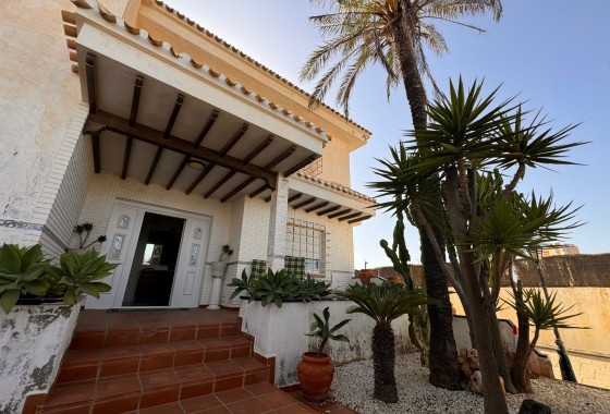 Sale - Detached Villa -
La Manga del Mar Menor - Costa Calida