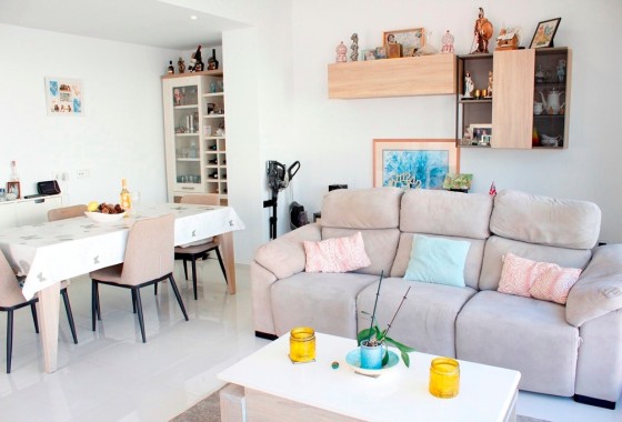 Revente - Villa Individuelle -
San Miguel de Salinas - Inland