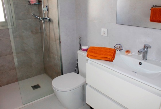 Revente - Villa Individuelle -
San Miguel de Salinas - Inland