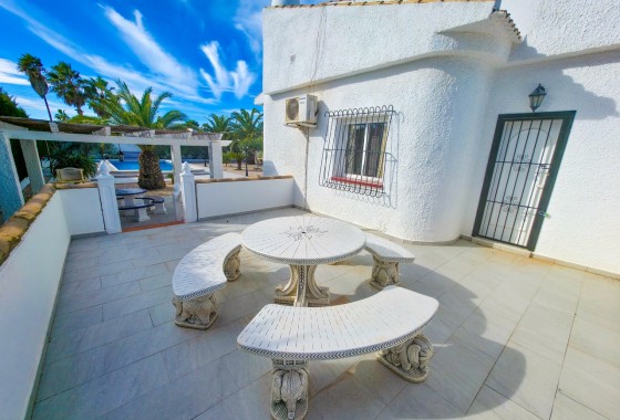 Sprzedaż - Willa wolnostojąca -
Torrevieja - Costa Blanca