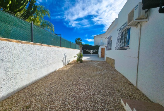 Sprzedaż - Willa wolnostojąca -
Torrevieja - Costa Blanca