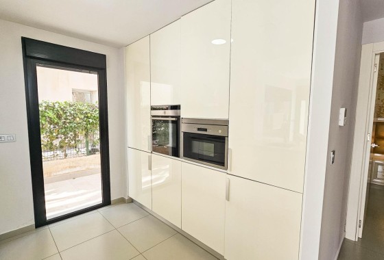 Herverkoop - Vrijstaande Villa -
Rojales - Cuidad Quesada