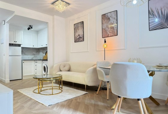 Sprzedaż - Apartament / Mieszkanie -
Torrevieja - Parque de las Naciones