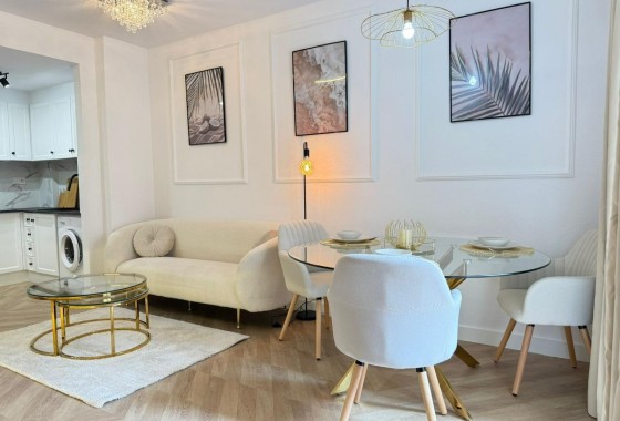 Sprzedaż - Apartament / Mieszkanie -
Torrevieja - Parque de las Naciones