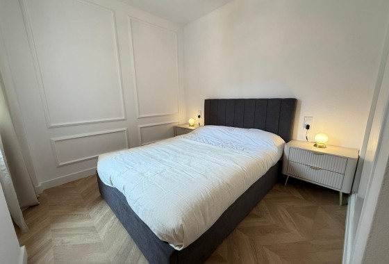 Sprzedaż - Apartament / Mieszkanie -
Torrevieja - Parque de las Naciones