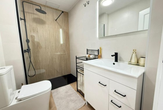 Sprzedaż - Apartament / Mieszkanie -
Torrevieja - Parque de las Naciones