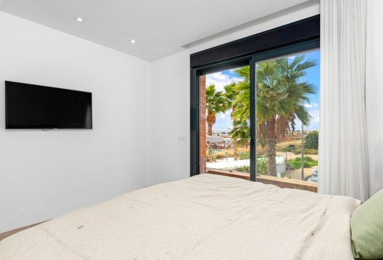 Venta - Chalet Independiente -
Cabo Roig - Costa Blanca