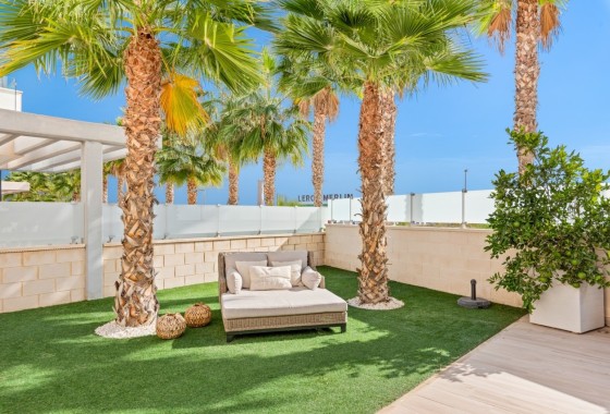 Venta - Chalet Independiente -
Cabo Roig - Costa Blanca