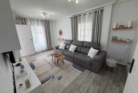 Sale - Town house -
Orihuela Costa - La Zenia