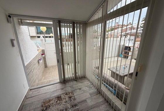 Sale - Town house -
Orihuela Costa - La Zenia