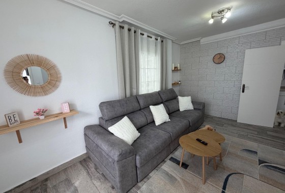 Sale - Town house -
Orihuela Costa - La Zenia