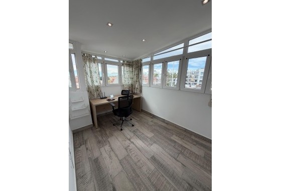 Sale - Town house -
Orihuela Costa - La Zenia