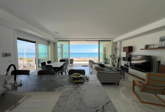 Herverkoop - Vrijstaande Villa -
Torrevieja - La Mata