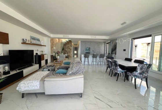 Herverkoop - Vrijstaande Villa -
Torrevieja - La Mata