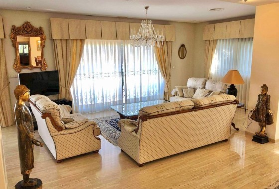 Resale - Freistehende Villa -
El Palmar