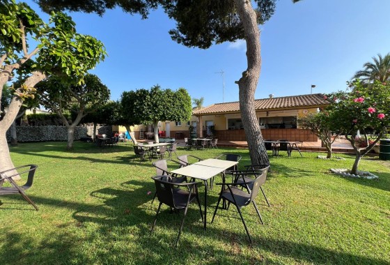 Resale - Freistehende Villa -
Orihuela Costa - Campoamor