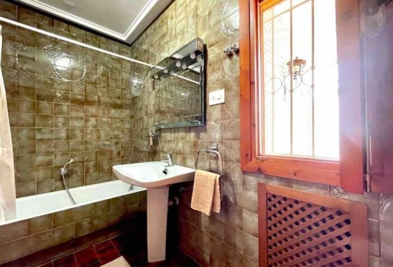 Resale - Freistehende Villa -
Orihuela Costa - Campoamor