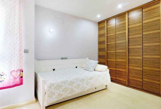 Resale - Apartment / Flat -
Torrevieja