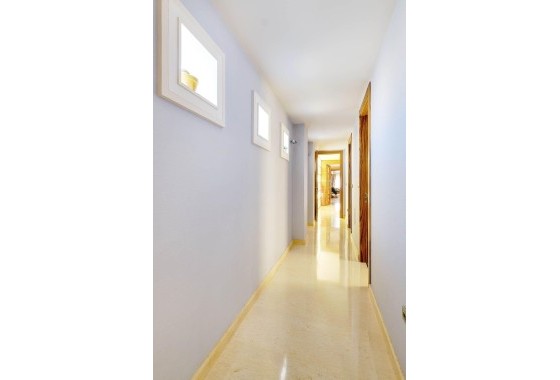 Resale - Apartment / Flat -
Torrevieja