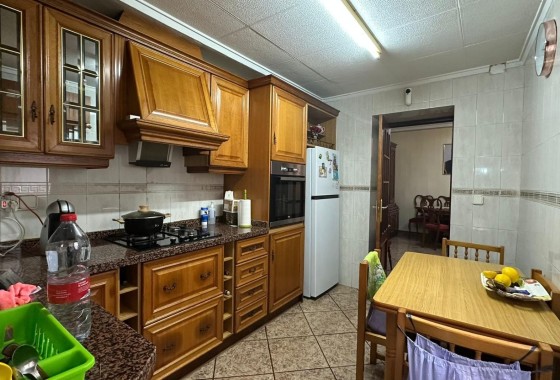 Herverkoop - Appartement / Flat -
Torrevieja - Estacion de autobuses
