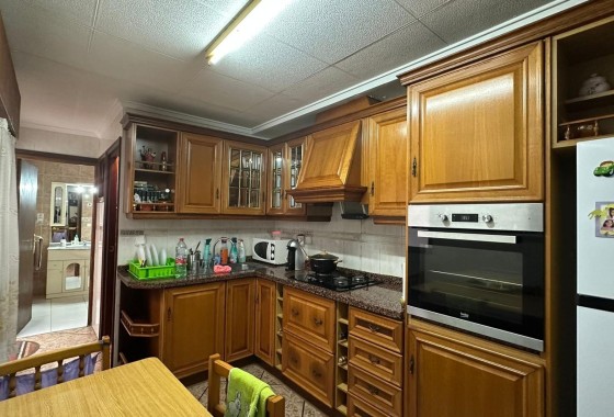 Herverkoop - Appartement / Flat -
Torrevieja - Estacion de autobuses