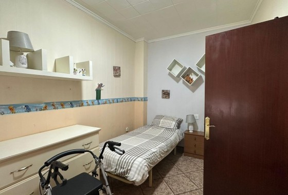 Herverkoop - Appartement / Flat -
Torrevieja - Estacion de autobuses