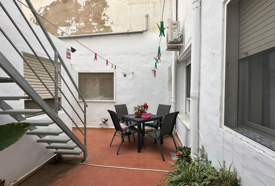 Herverkoop - Appartement / Flat -
Torrevieja - Estacion de autobuses
