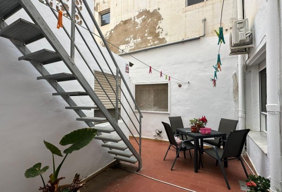 Herverkoop - Appartement / Flat -
Torrevieja - Estacion de autobuses