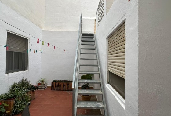 Herverkoop - Appartement / Flat -
Torrevieja - Estacion de autobuses