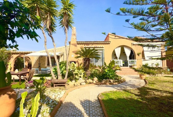 Venta - Chalet Independiente -
Torrevieja - Torreblanca