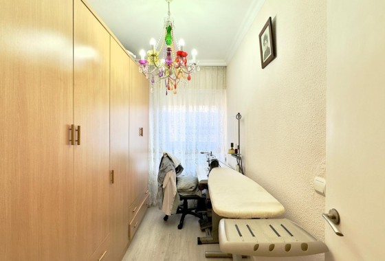 Venta - Apartamento / Piso -
Torrevieja - Center