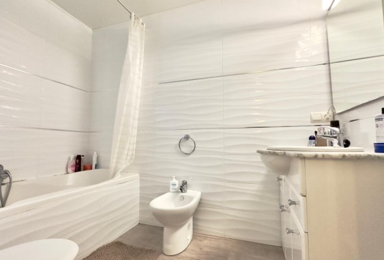 Venta - Apartamento / Piso -
Torrevieja - Center
