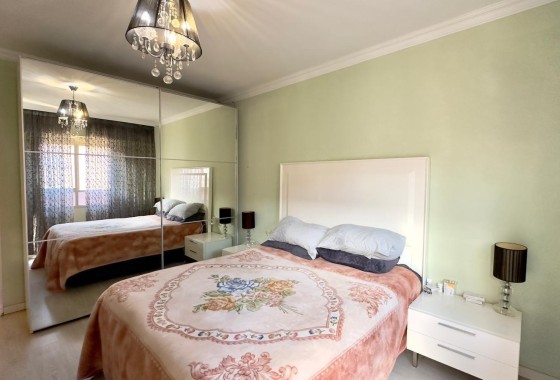 Venta - Apartamento / Piso -
Torrevieja - Center
